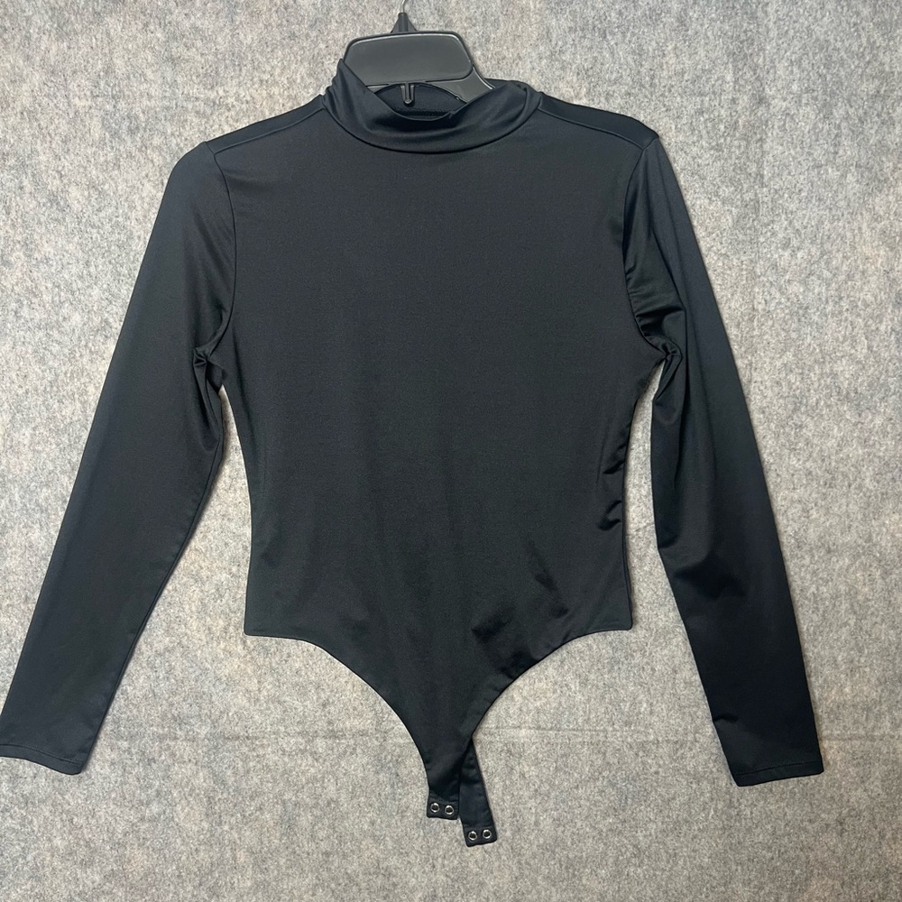 Madden NYC Women's‎ Size Medium Mockneck Bodysuit Black